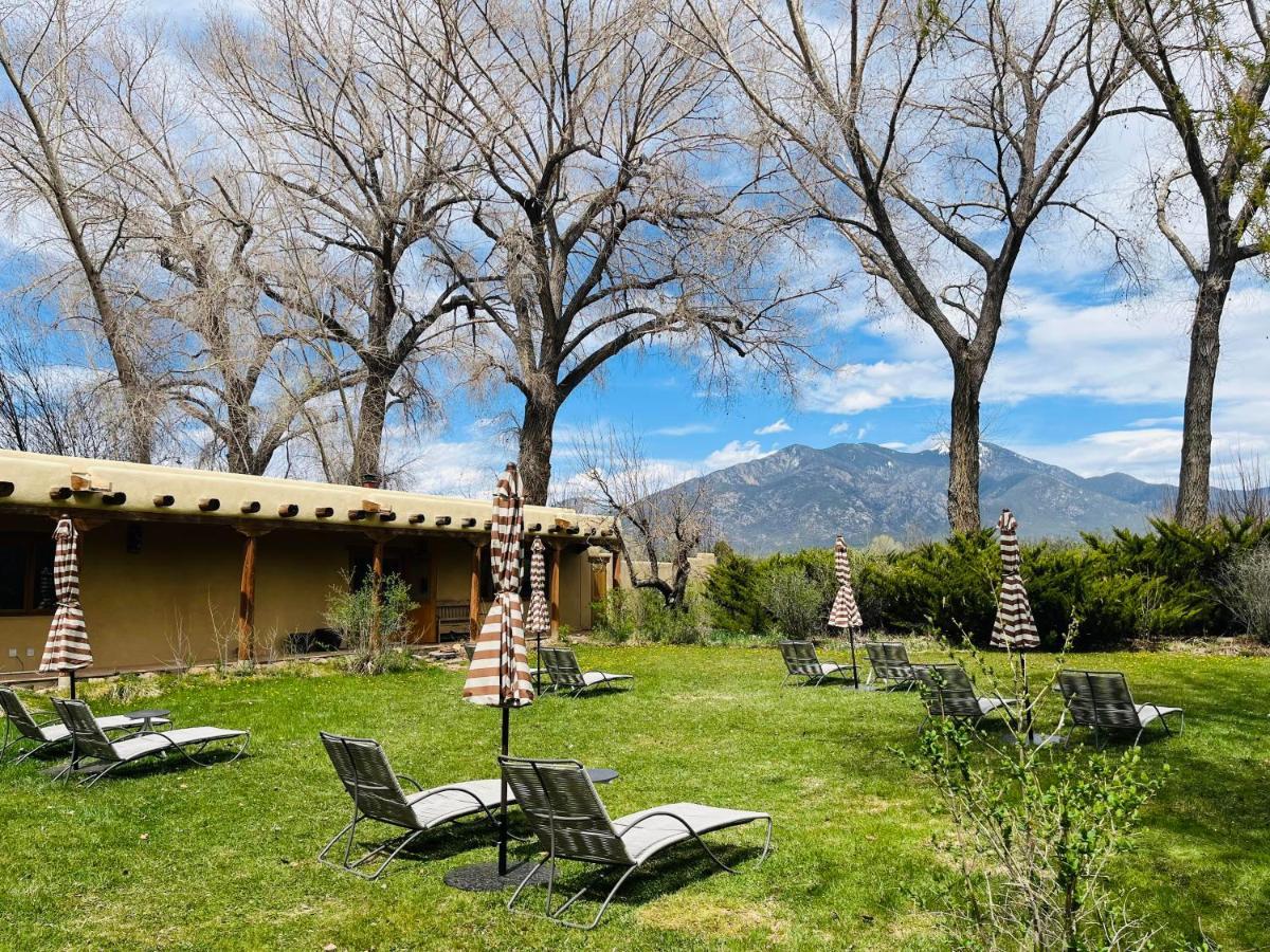 Hacienda Del Sol Bed & Breakfast Taos Exterior photo